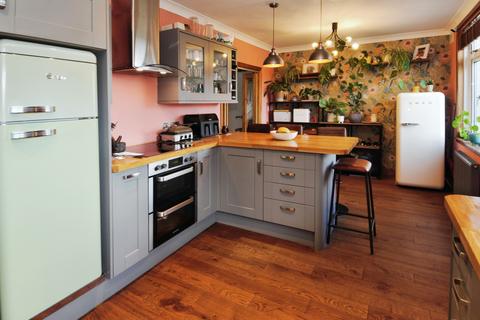 Kenmure Manse Road, Thornhill, DG3 5DR