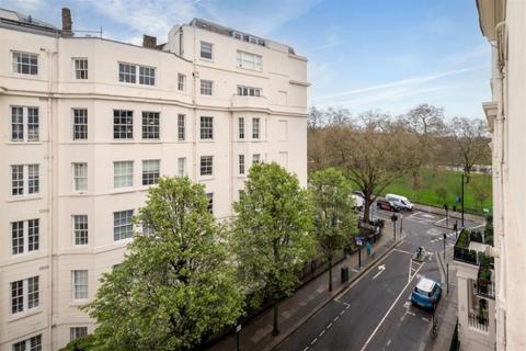 2 bedroom flat to rent, W2