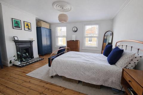 4 Ridley Road, Rochester, ME1 1UL
