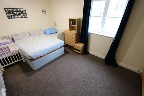 2 bedroom flat to rent, Caspian Way, Purfleet-On-Thames