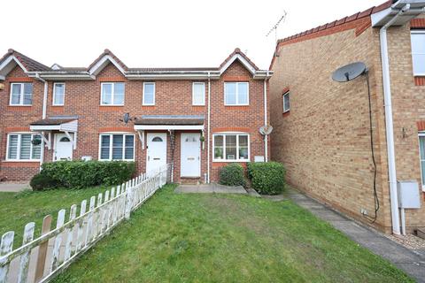 2 bedroom end of terrace house for sale, St Leonards Close, Grays