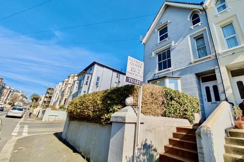 2 bedroom flat to rent, Church Road, St Leonards-On-Sea