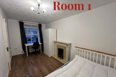 4 bedroom house to rent, Wades Road, Bristol BS34