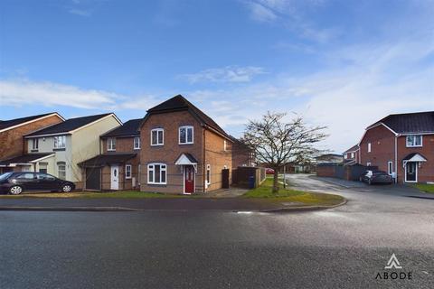 3 bedroom end of terrace house for sale, Weston Park Avenue, Burton on Trent DE14