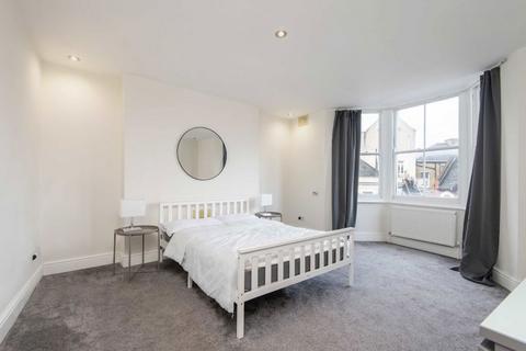 2 bedroom flat for sale, Brett Road, London E8