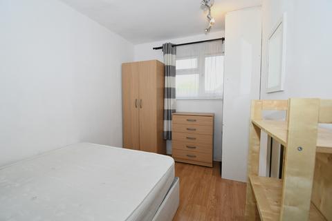 1 bedroom flat to rent, Latimer Avenue, London,  E6