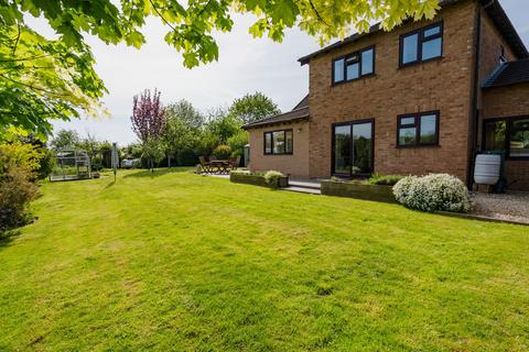 15 The Oaks, Yeoford, Crediton, EX17 5PP