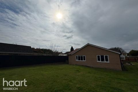 4 bedroom detached bungalow for sale, Common Road, Walton Highway