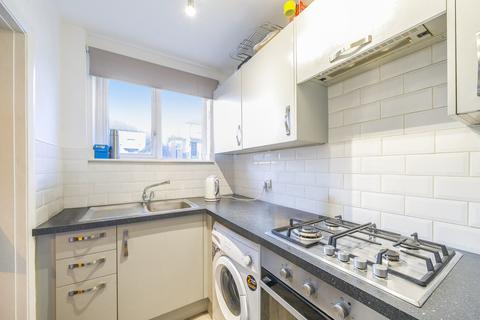 71 Woodside View, Leeds, LS4 2QS