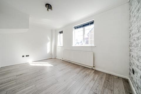 undefined, St Francis Court, Shefford, SG17