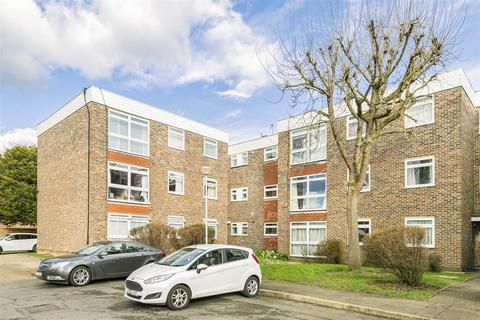 3 bedroom apartment for sale, Glena Mount, Sutton