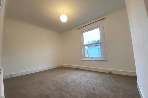 19 Bernard Street, Gravesend, DA12 2EX