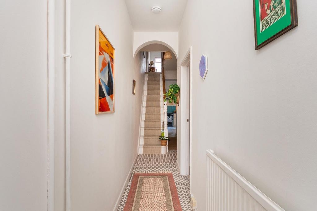 6 S6 AMR - Hallway A.jpg