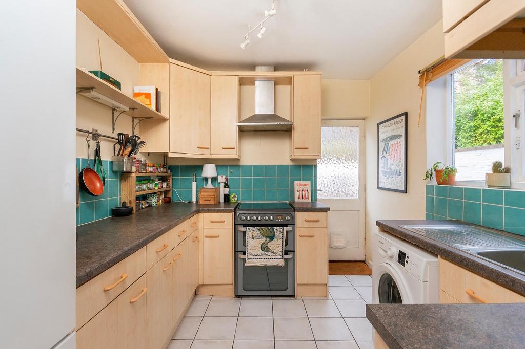 6 S6 AMR - Kitchen C.jpg