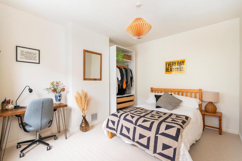 6 S6 AMR - Bedroom C.jpg