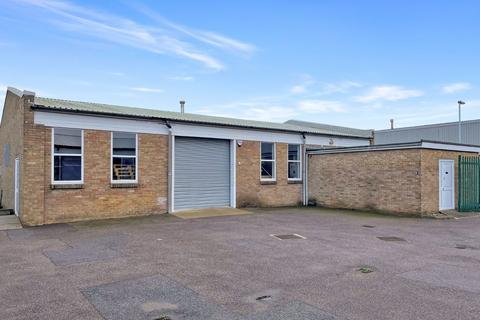 Warehouse to rent, Unit 6 Dominion Trade Centre, Dominion Way West, Worthing, West Sussex, BN14