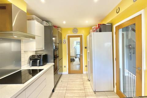 4 bedroom semi-detached house for sale, Cirencester