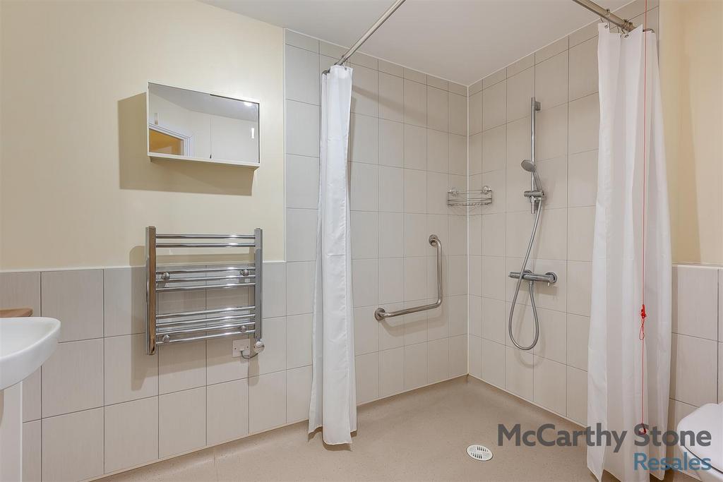 8635986-interior10.jpg