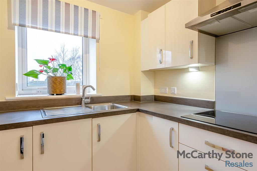 8635986-interior23.jpg