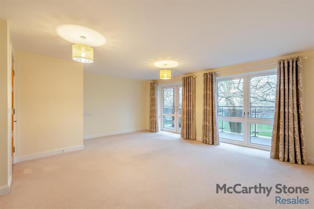 8635986-interior18.jpg