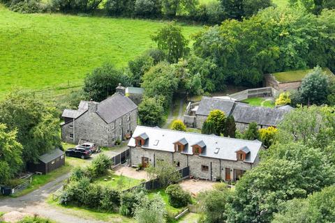 8 bedroom property with land for sale, Cross Inn, Llanon, SY23