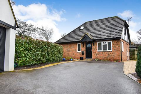 3 bedroom bungalow for sale, Alverstoke Gardens, Hampshire GU11