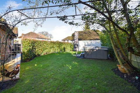 3 bedroom bungalow for sale, Alverstoke Gardens, Hampshire GU11