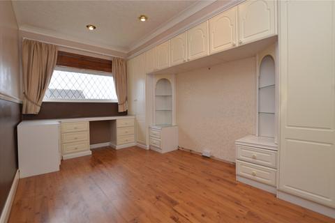 3 bedroom semi-detached house for sale, Wood Mount, Rothwell, Leeds, West Yorkshire