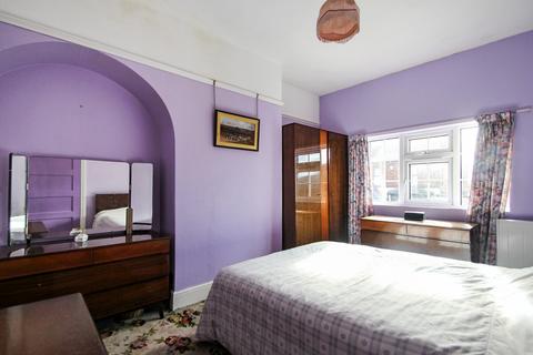 3 bedroom semi-detached house for sale, Himley Avenue, Dudley, West Midlands