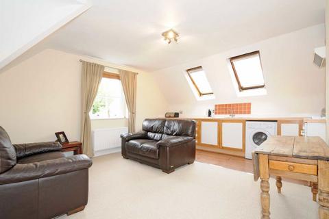 2 bedroom flat for sale, Streatham Common North, London SW16