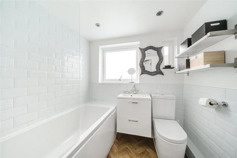 34 Rushett Close, Thames Ditton, KT7 0UR