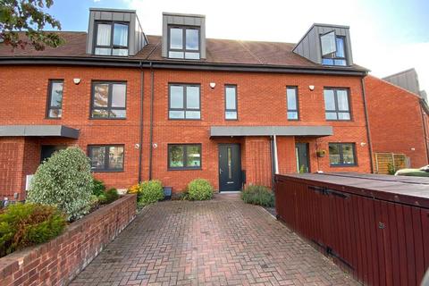 8 Barnes Way, Cheadle, SK8 2GH