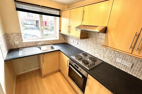 34 Thomas Mead, Pewsham, Chippenham, SN15 3YS