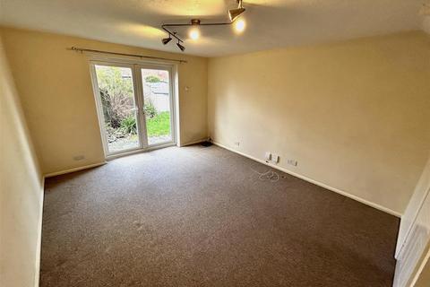 34 Thomas Mead, Pewsham, Chippenham, SN15 3YS