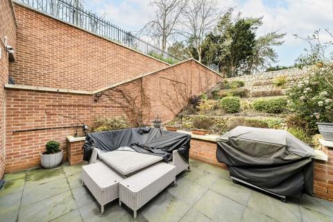 2 bedroom flat for sale, Tenterden Grove, London NW4