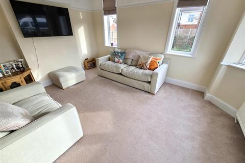 3 bedroom link detached house for sale, Salisbury Road, Great Yarmouth