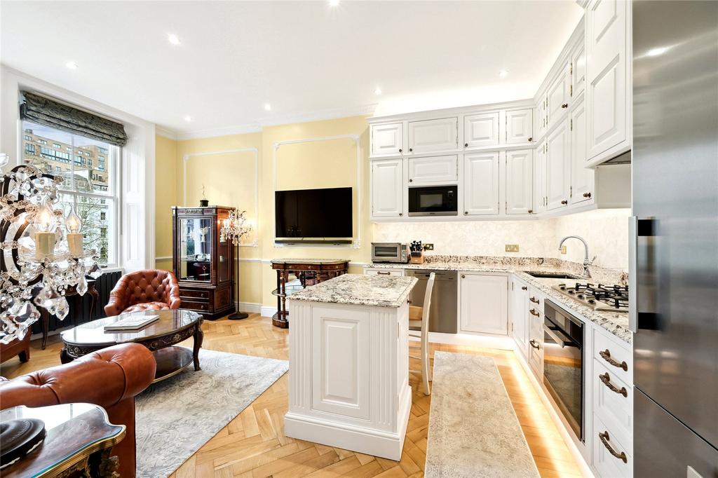 Kitchen/Reception