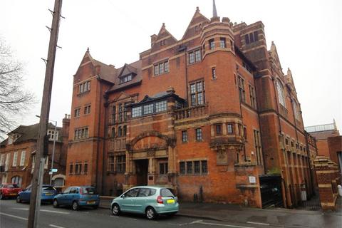 2 bedroom apartment to rent, Victoria Institute, Worcester WR1