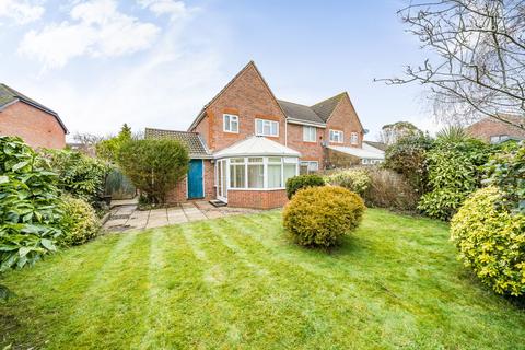 3 bedroom end of terrace house for sale, Lilac Close, Middleton-On-Sea, PO22