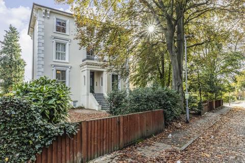 1 bedroom flat for sale, Oak Hill, Surbiton KT6