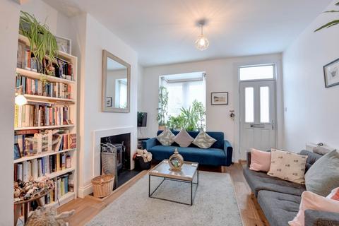 2 bedroom terraced house for sale, Harpsden Road, Henley On Thames