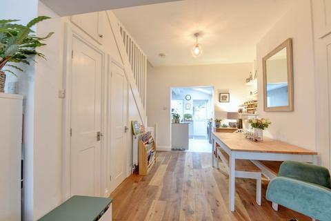 2 bedroom terraced house for sale, Harpsden Road, Henley On Thames