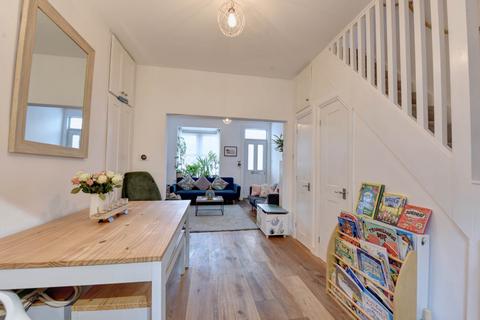 2 bedroom terraced house for sale, Harpsden Road, Henley On Thames