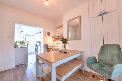 59 Harpsden Road, Henley-on-thames, RG9 1ED
