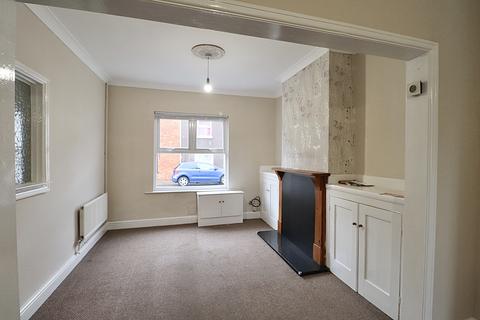 2 bedroom terraced house to rent, Poole Street, Mounts, Northampton, NN1