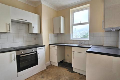 2 bedroom flat for sale, High Street, Gorleston,