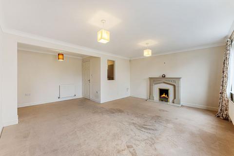 15 Lanark Gardens, Widnes, WA8 9DT