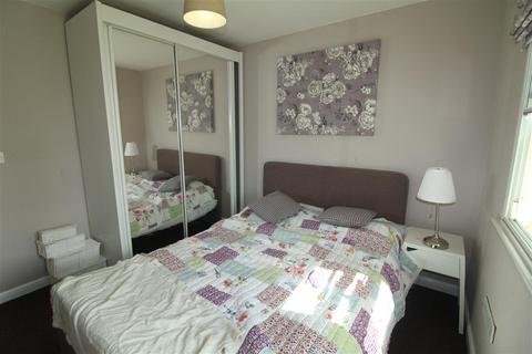 2 bedroom apartment for sale, Whitehall Road, Leeds