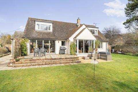 Lane End Cheyne Lane, Bampton, OX18 2HB