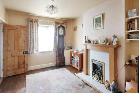 2 bedroom cottage for sale, Lingfield Road, East Grinstead, RH19